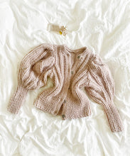 Load image into Gallery viewer, Knitting Pattern PDF Chunky Knit Cardigan with Puffed Sleeves Size XL. Couer Cardigan by NinElDesign