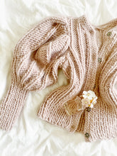 Load image into Gallery viewer, Knitting Pattern PDF Chunky Knit Cardigan with Puffed Sleeves Size M-L. Couer Cardigan by NinElDesign