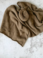 Load image into Gallery viewer, camel yarn