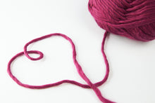 Load image into Gallery viewer, thick merino wool yarn