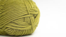 Load image into Gallery viewer, chunky merino wool yarn