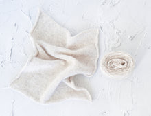 Load image into Gallery viewer, Angora Geelongora Yarn 50g, Angora blend yarn, Angora knitting wool