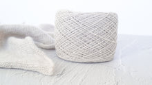 Load image into Gallery viewer, Angora Geelongora Yarn 50g, Angora blend yarn, Angora knitting wool
