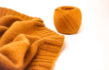Load image into Gallery viewer, Baby camel hair yarn