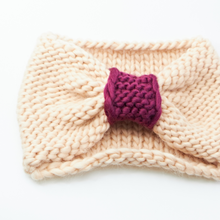 Load image into Gallery viewer, Womens Knitting Pattern, Knitting Pattern Headband, PDF pattern, Instant Download, Chunky yarn, Color Pop Super Chunky Headband