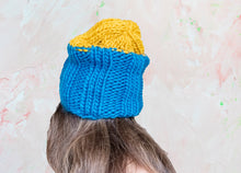 Load image into Gallery viewer, Slouchy Beanie Knitting Pattern, Knitting Pattern Hat, PDF pattern, Instant Download, Chunky yarn, Color Pop Super Chunky Hat
