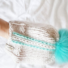 Load image into Gallery viewer, Knit Hat Women, Merino Wool Knitted Hat, Slouchy Hat, Chunky Knit Beanie, Knitted Hat for women, Hand knit hat, Hats for women