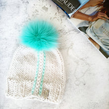 Load image into Gallery viewer, Knit Hat Women, Merino Wool Knitted Hat, Slouchy Hat, Chunky Knit Beanie, Knitted Hat for women, Hand knit hat, Hats for women