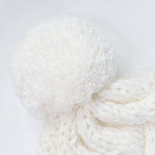 Load image into Gallery viewer, White Handknit Vegan Beanie, Unisex Bobble Hat, Baggy Winter Cap, Slouchy vegan wool knit, White winter hat